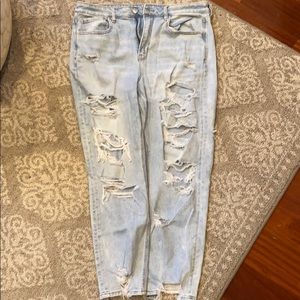 Ripped Boyfriend American Eagle Jeans
